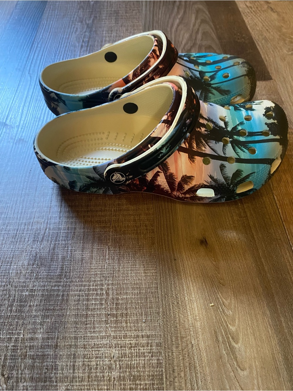 CROCS Tropical Sunset Palm Print Clogs - Blue/Orange classic retro resort - Picture 3 of 7